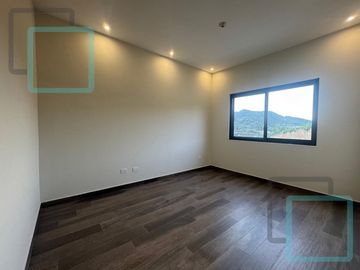 CASA EN VENTA MITICA ZONA CARRETERA NACIONAL SANTIAGO