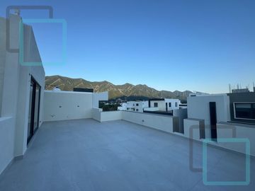 CASA EN VENTA MITICA ZONA CARRETERA NACIONAL SANTIAGO