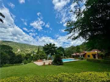 VENDO CASA CAMPESTRE EN CONDOMINIO, VILLETA