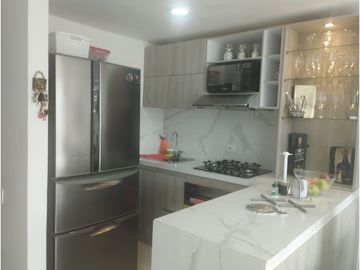 HERMOSO APARTAMENTO CONJUNTO BUHO, ALAMEDA DEL RIO, LADO SOMBRA