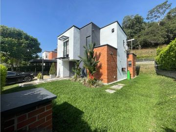 Vendo Casa Campestre en parcelación en sector Alfaguara WM