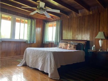 SE VENDE HERMOSA CASA ALTOS DE CERRO AZUL DE DOS PISOS 1317M2 YL