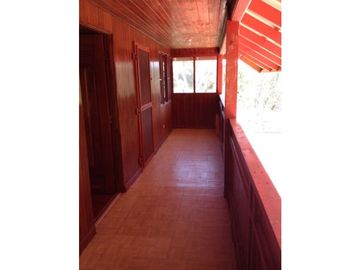 SE VENDE HERMOSA CASA ALTOS DE CERRO AZUL DE DOS PISOS 1317M2 YL