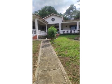 VENTA DE CASA CAMPESTRE EN VILLETA - CUNDINAMARCA    WM