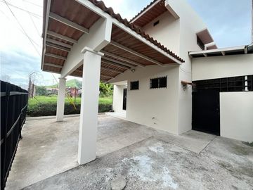 SE VENDE CASA EN ALTOS DE SANTA MARIA