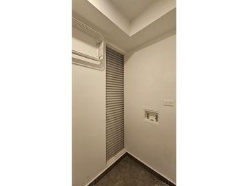 Se vende apartamento en la Avenida Centenario