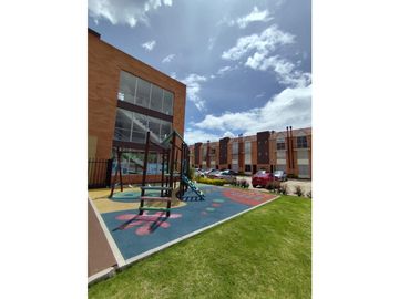 SE VENDE HERMOSA CASA CONJUNTO AKORA TOCANCIP
