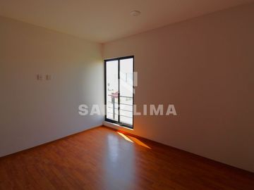 CASTELA RESIDENCIAL: Excelente propiedad, amplios espacios y bellas amenidades .