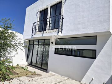 CASTELA RESIDENCIAL: Excelente propiedad, amplios espacios y bellas amenidades .
