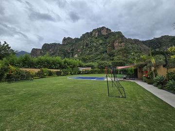 Casa en Venta en Tepoztlán en condominio