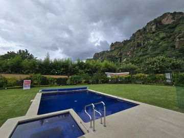 Casa en Venta en Tepoztlán en condominio