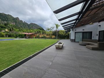 Casa en Venta en Tepoztlán en condominio