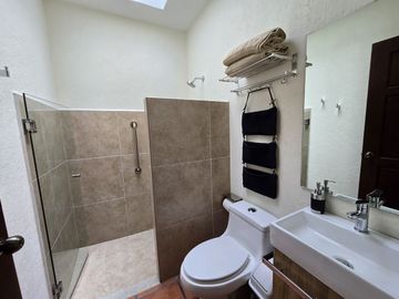 Casa en Venta en Tepoztlán en condominio