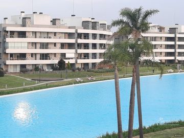 Departamento venta monoambiente, con terraza y cochera en Lagoon Pilar