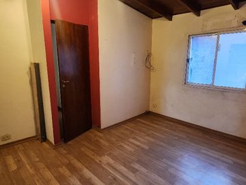 Casa Fondo en venta en Caseros