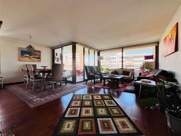 Departamento en Venta en Las Condes/ Mall sport / Quinchamali