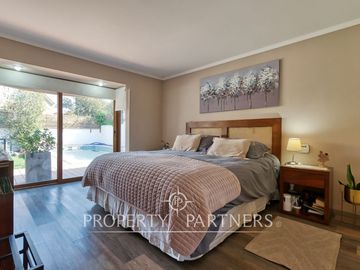 Hermosa casa ubicada en condominio con seguridad 24/7! Peñalolén