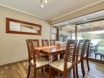 Hermosa casa ubicada en condominio con seguridad 24/7! Peñalolén