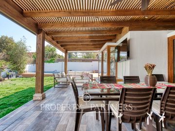 Hermosa casa ubicada en condominio con seguridad 24/7! Peñalolén