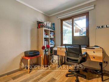 Hermosa casa ubicada en condominio con seguridad 24/7! Peñalolén