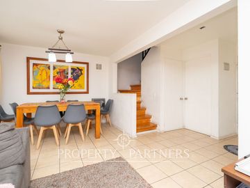 Preciosa casa en Condominio Jardines de Las Vizcachas
