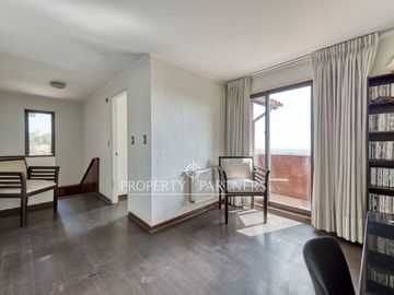 Venta de remodela y amplia casa en Club de Campo Norte , Peñalolén