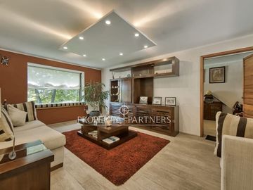Venta de remodela y amplia casa en Club de Campo Norte , Peñalolén