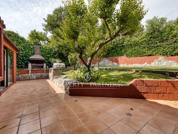 Venta de remodela y amplia casa en Club de Campo Norte , Peñalolén