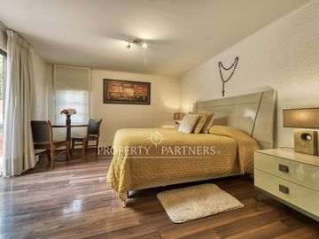 Venta de remodela y amplia casa en Club de Campo Norte , Peñalolén