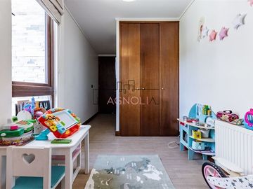 Departamento en Venta en San Carlos de Apoquindo, UDLA, Clinica San Carlos UC.