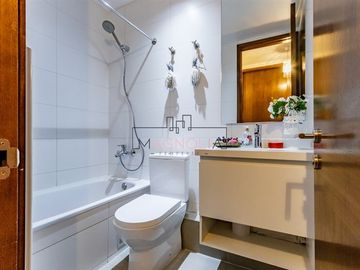 Departamento en Venta en San Carlos de Apoquindo, UDLA, Clinica San Carlos UC.