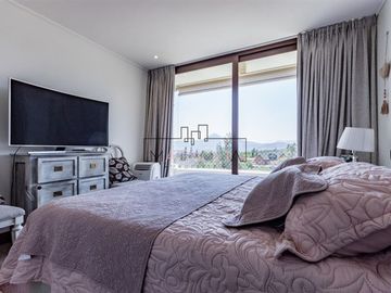 Departamento en Venta en San Carlos de Apoquindo, UDLA, Clinica San Carlos UC.