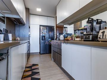 Departamento en Venta en San Carlos de Apoquindo, UDLA, Clinica San Carlos UC.