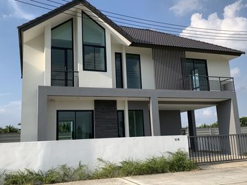 3 Bedroom House for sale in San Phisuea, Chiang Mai