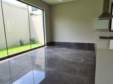 Venta, y Renta Casa, Del Valle, San Pedro Garza Garcia