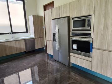 Venta, y Renta Casa, Del Valle, San Pedro Garza Garcia
