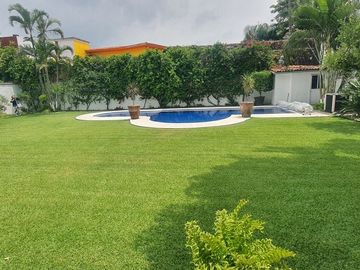 CASA EN VENTA FRACC  RESIDENCIAL SUMIYA, JIUTEPEC MORELOS