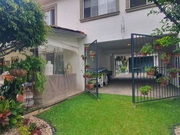 CASA EN VENTA FRACC  RESIDENCIAL SUMIYA, JIUTEPEC MORELOS