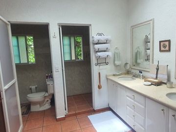 CASA EN VENTA FRACC  RESIDENCIAL SUMIYA, JIUTEPEC MORELOS