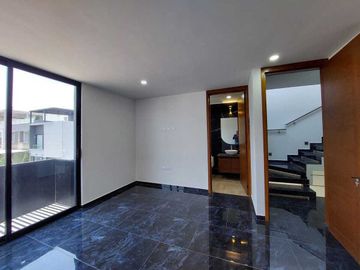 VENTA DE CASA FRACCIONAMIENTO LA ANTIGUA CEMENTERA 5 HABITACIONES
