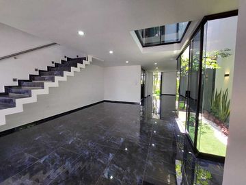 VENTA DE CASA FRACCIONAMIENTO LA ANTIGUA CEMENTERA 5 HABITACIONES