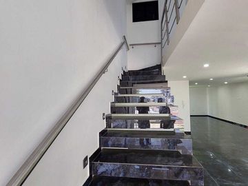 VENTA DE CASA FRACCIONAMIENTO LA ANTIGUA CEMENTERA 5 HABITACIONES