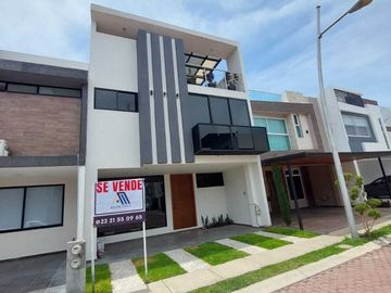 VENTA DE CASA FRACCIONAMIENTO LA ANTIGUA CEMENTERA 5 HABITACIONES
