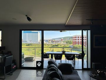 RENTA HERMOSO DEPARTAMENTO INTELIGENTE AMUEBLADO EN VALLE DE JURIQUILLA.