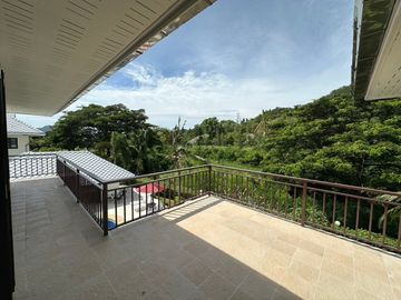 house for sale, 5 bedrooms, 5 bathrooms.