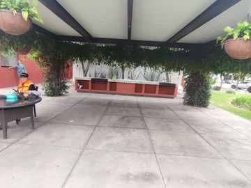 TE IMAGINAS VIVIR EN ESTA LINDA CASA EN  SOLARES ZAPOPAN