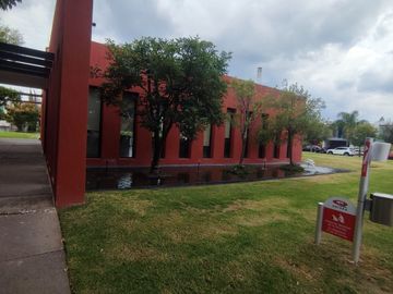 TE IMAGINAS VIVIR EN ESTA LINDA CASA EN  SOLARES ZAPOPAN