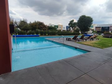 TE IMAGINAS VIVIR EN ESTA LINDA CASA EN  SOLARES ZAPOPAN