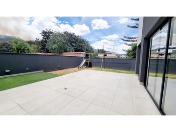 Departamento en Venta 2 Dormitorios - Cumbayá (JOL)