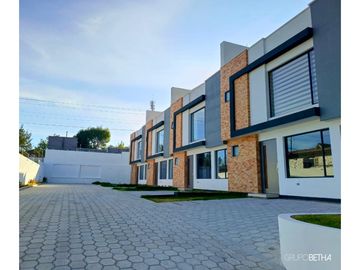 CASA EN VENTA - ARMENIA 2 - PUENTE 9 - VALLE DE LOS CHILLOS